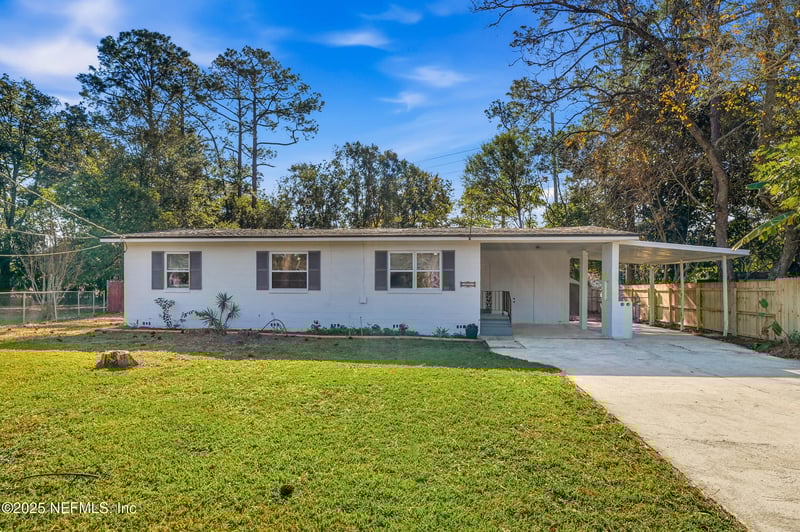 1995 Burkholder Cir, Jacksonville, FL 32216