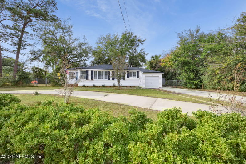 1364 Pinegrove Ct, Jacksonville, FL 32205