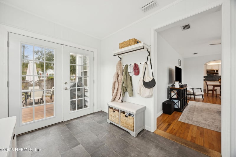 1364 Pinegrove Ct, Jacksonville, FL 32205