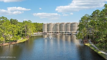 4512 Middleton Park Cir, Jacksonville, FL 32224