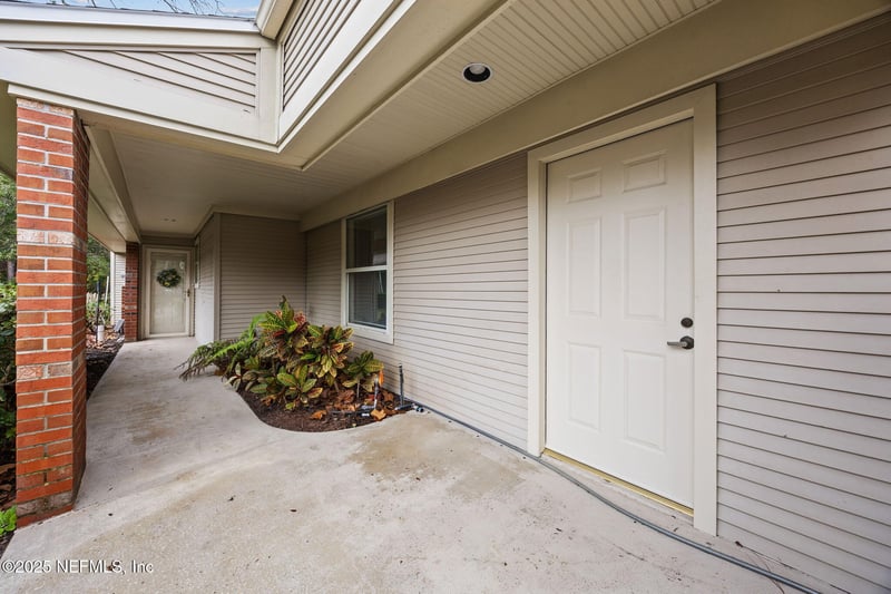 4512 Middleton Park Cir, Jacksonville, FL 32224