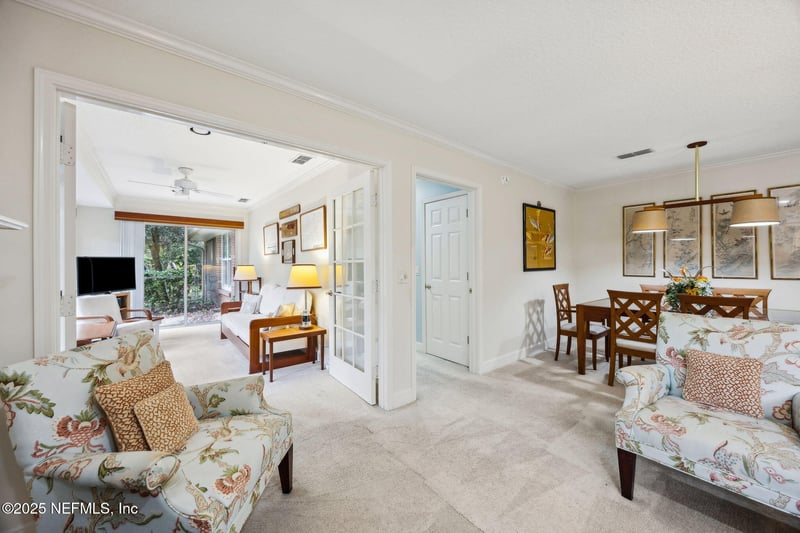 4512 Middleton Park Cir, Jacksonville, FL 32224