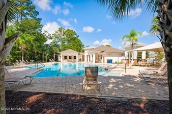 15959 Great Lakes Cir, Jacksonville, FL 32218