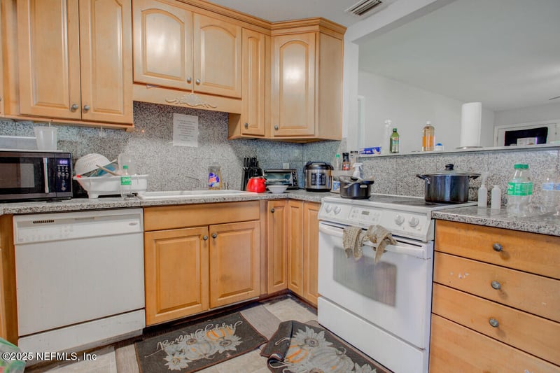 5959 Buckley Dr, Jacksonville, FL 32244