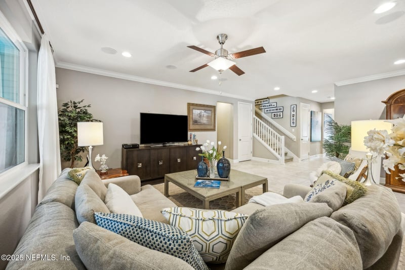 7787 Hilsdale Rd, Jacksonville, FL 32216