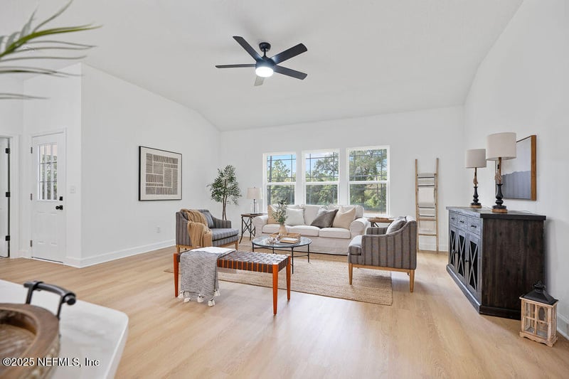 10991 Runway Cir, Glen St Mary, FL 32040