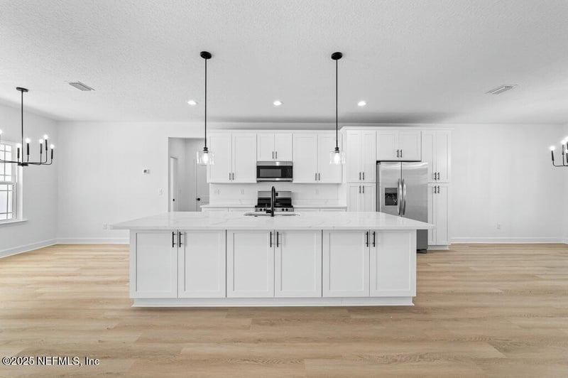 10993 Runway Cir, Glen St Mary, FL 32040