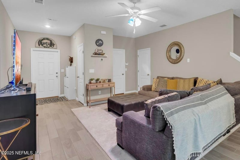 2571 Sandy Dune Dr, Jacksonville, FL 32233