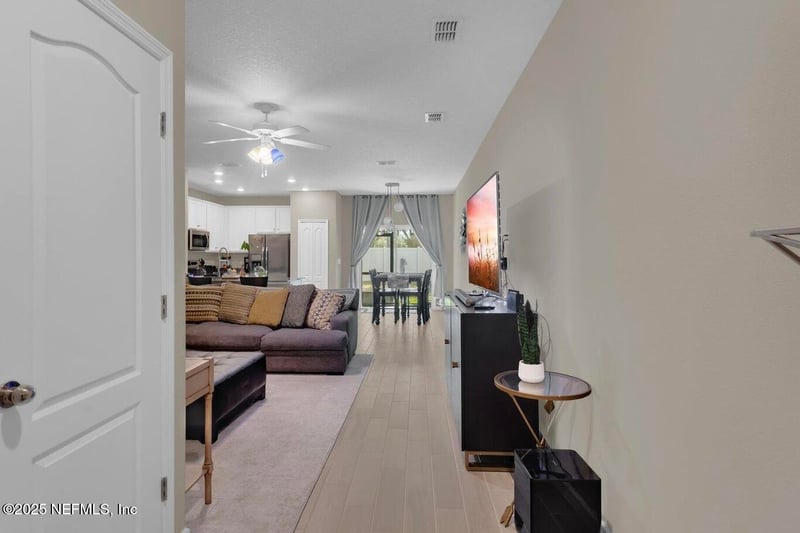 2571 Sandy Dune Dr, Jacksonville, FL 32233