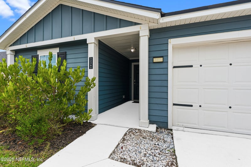 12361 Cherry Bluff Dr, Jacksonville, FL 32218