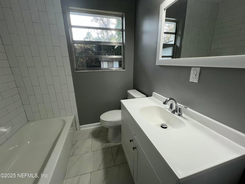 3609 Cesery Blvd, Jacksonville, FL 32277