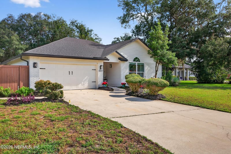 14379 Pond Place Dr, Jacksonville, FL 32223