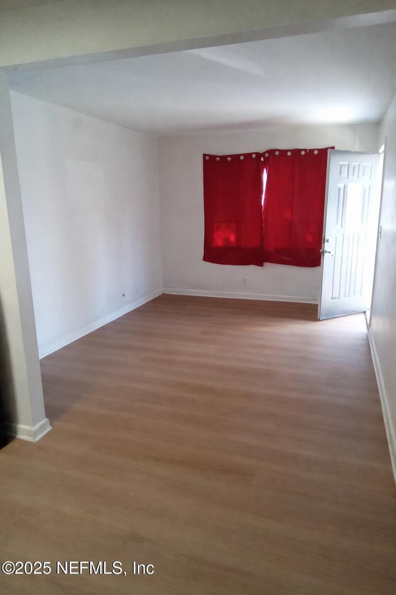 5627 Belafonte Dr, Jacksonville, FL 32209