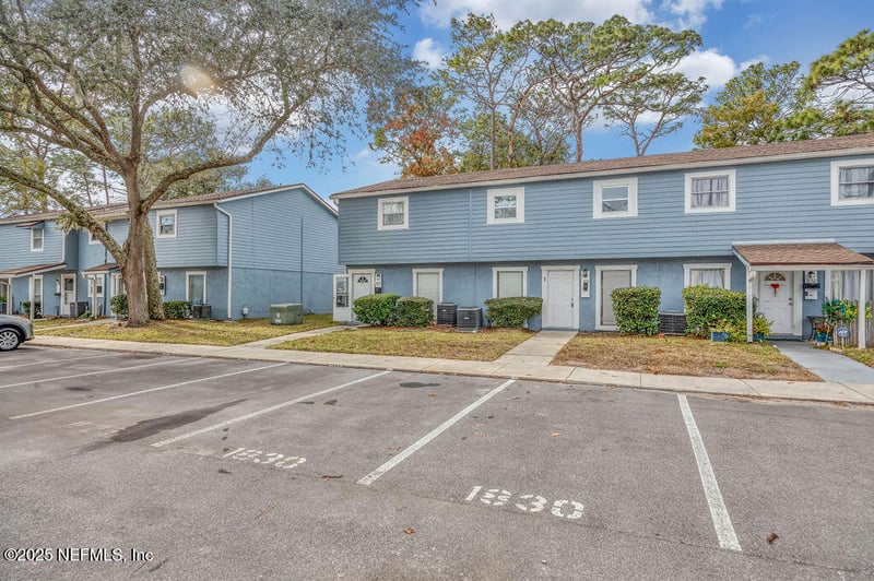 1830 Willowood Dr, Jacksonville, FL 32225