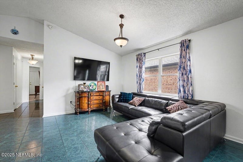 2529 Americas Cup Cir, Jacksonville, FL 32233