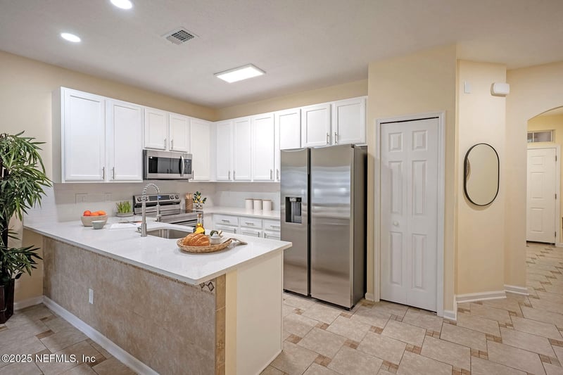 512 Hopewell Dr, Orange Park, FL 32073