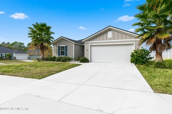 1064 Bear Claw Ln, Orange Park, FL 32065