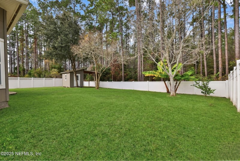 660 Grampian Highlands Dr, St Johns, FL 32259