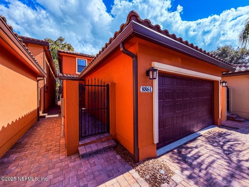 8861 Amalfi Ct, Jacksonville, FL 32217