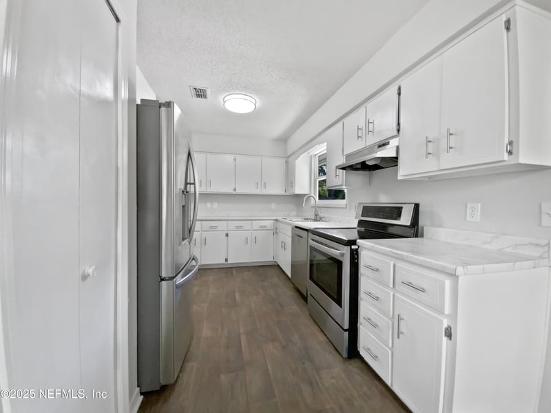 3205 Cormorant Dr, Jacksonville, FL 32223