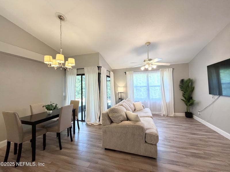 8328 Westover Ct, Jacksonville, FL 32244