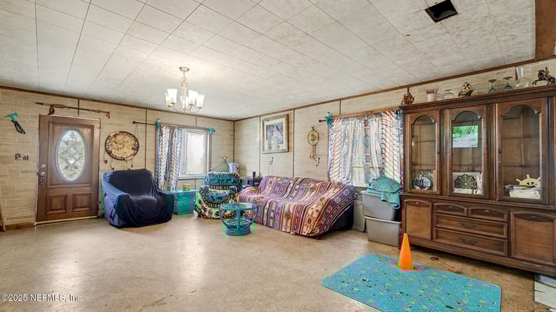 130 Lakeview Way, Interlachen, FL 32148