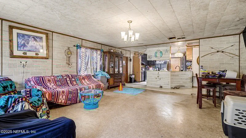 130 Lakeview Way, Interlachen, FL 32148