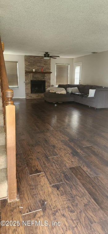 8470 Sand Point Dr, Jacksonville, FL 32244