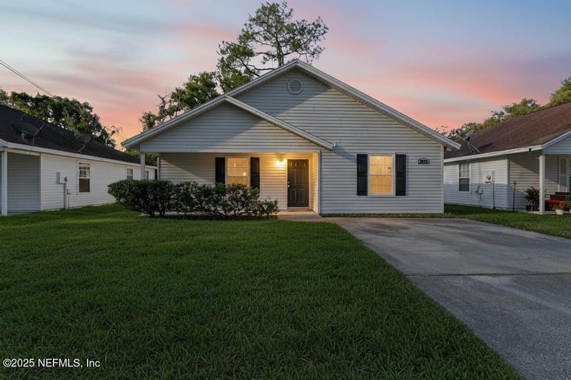 9070 3rd Ave, Jacksonville, FL 32208