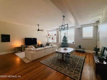 2525 College St #2102, Jacksonville, FL 32204