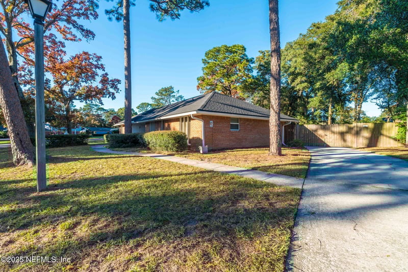 3301 Hermitage Rd, Jacksonville, FL 32277
