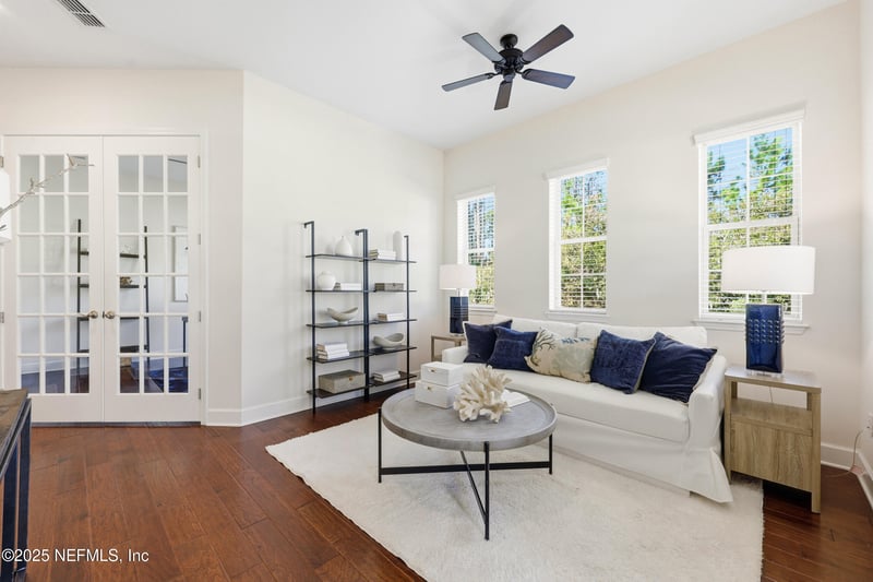 410 Wingstone Dr, Jacksonville, FL 32081