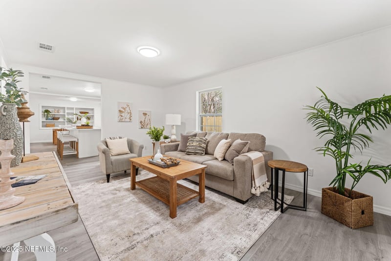 8147 Mariner St, Jacksonville, FL 32220