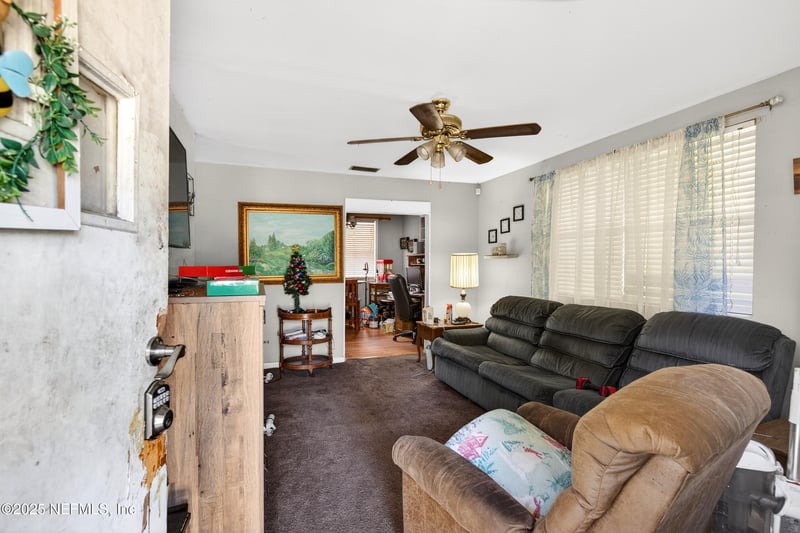 24 Clark Rd, Jacksonville, FL 32218