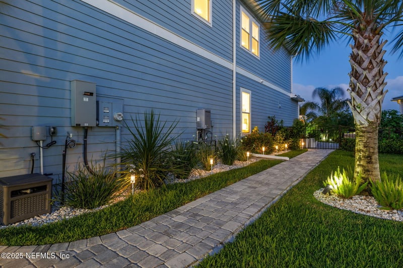 560 Rum Runner Way, St Johns, FL 32259