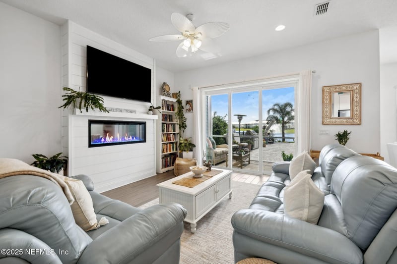 560 Rum Runner Way, St Johns, FL 32259