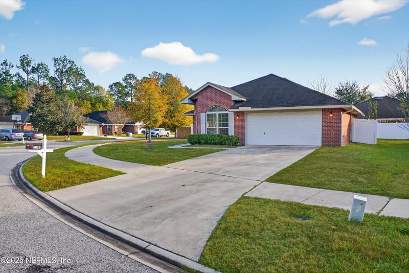 2185 Cherokee Cove Trl, Jacksonville, FL 32221