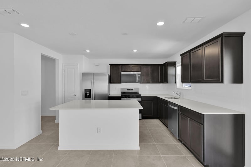 5507 Longfin Ct, Jacksonville, FL 32244