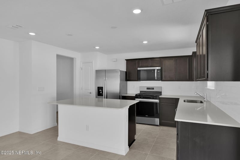 5507 Longfin Ct, Jacksonville, FL 32244