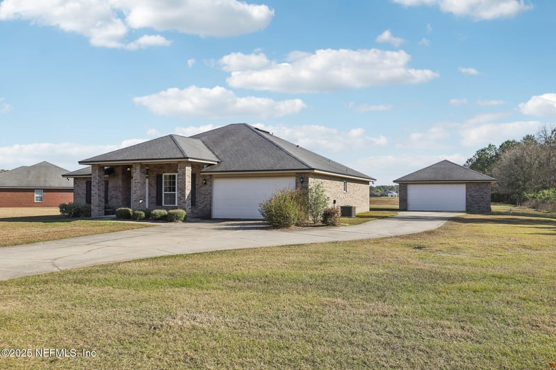 53072 Clear Lake Dr, Callahan, FL 32011