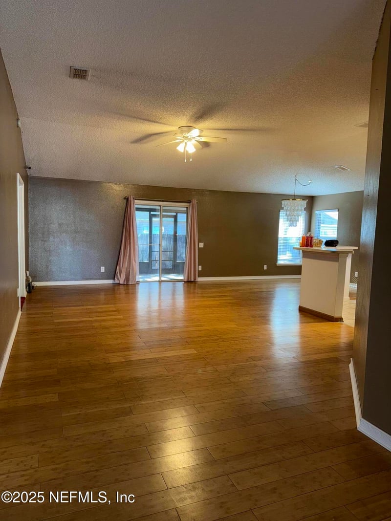 11501 Kings Ridge Ct, Jacksonville, FL 32218