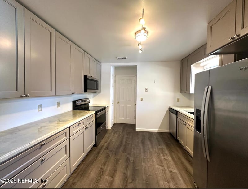 5550 Darlow Ave, Jacksonville, FL 32277