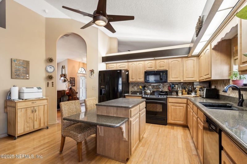 2265 Captain Kidd Dr, Fernandina Beach, FL 32034