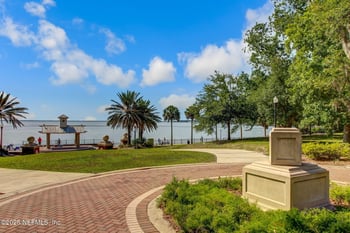 4817 Water Oak Ln, Jacksonville, FL 32210
