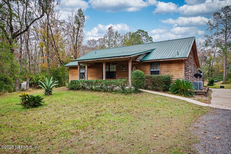 180 Pioneer Trl, Green Cove Springs, FL 32043