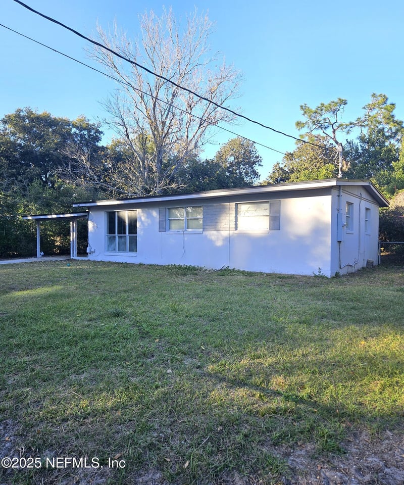 7815 Renoir Dr, Jacksonville, FL 32221
