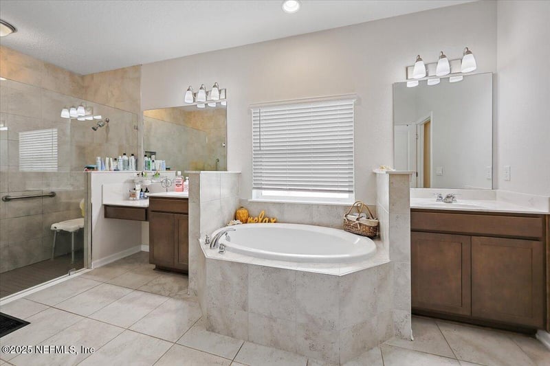 281 Marquesa Cir, St Johns, FL 32259