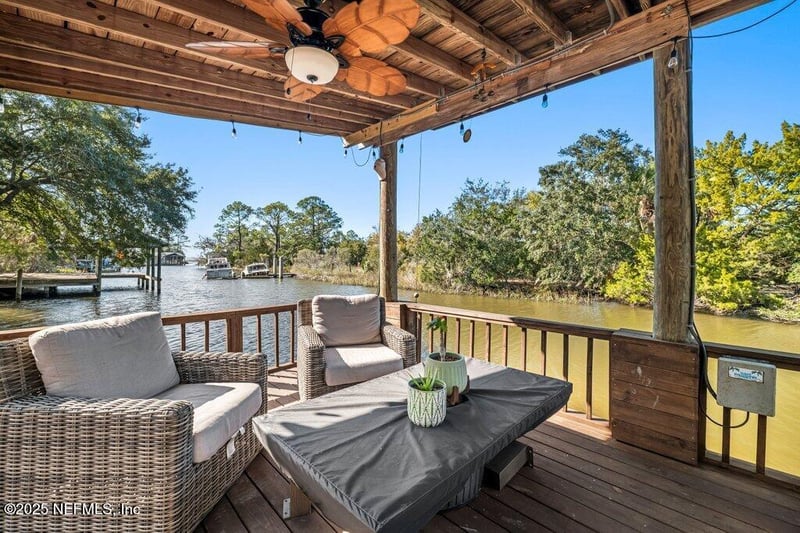 16214 Shark Rd, Jacksonville, FL 32226