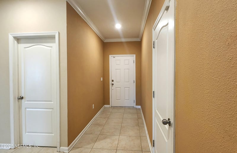 15762 Bainebridge Dr, Jacksonville, FL 32218