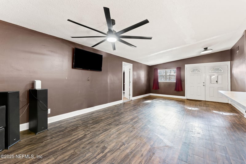 7029 Hielo Dr, Jacksonville, FL 32211